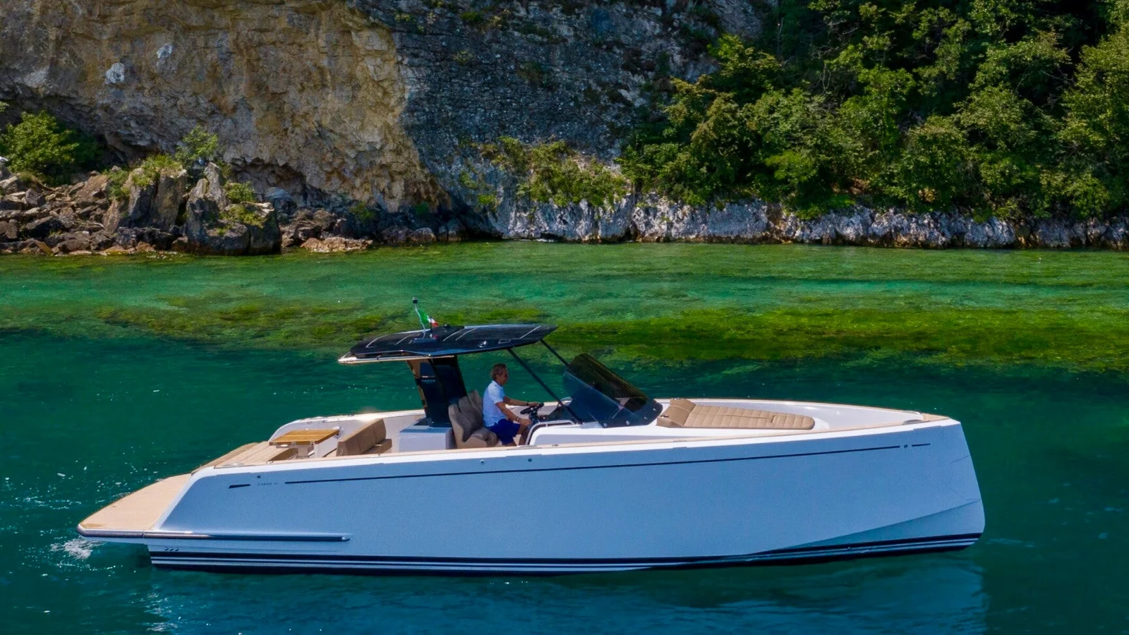 Pardo 38, photo 3 location yacht Cannes