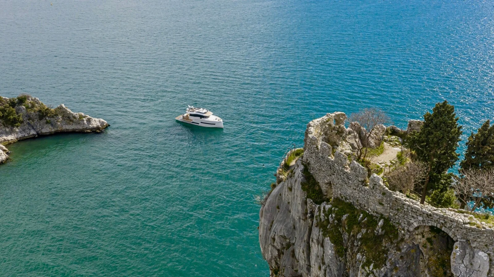 Pardo 60, photo 11 location yacht Cannes
