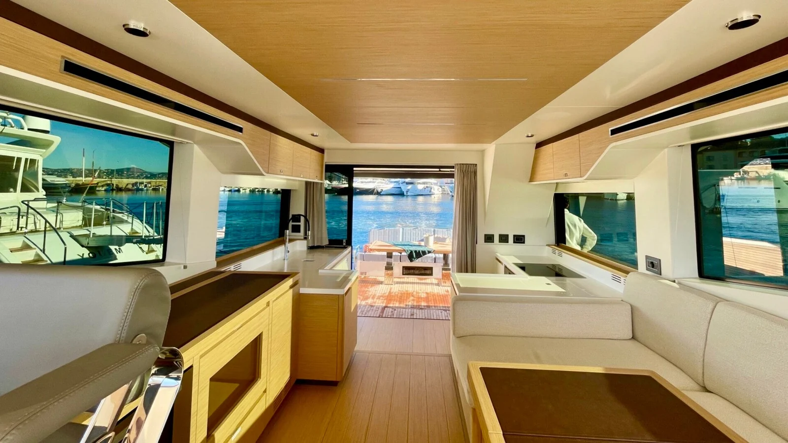 Pardo 60, photo 12 location yacht Cannes