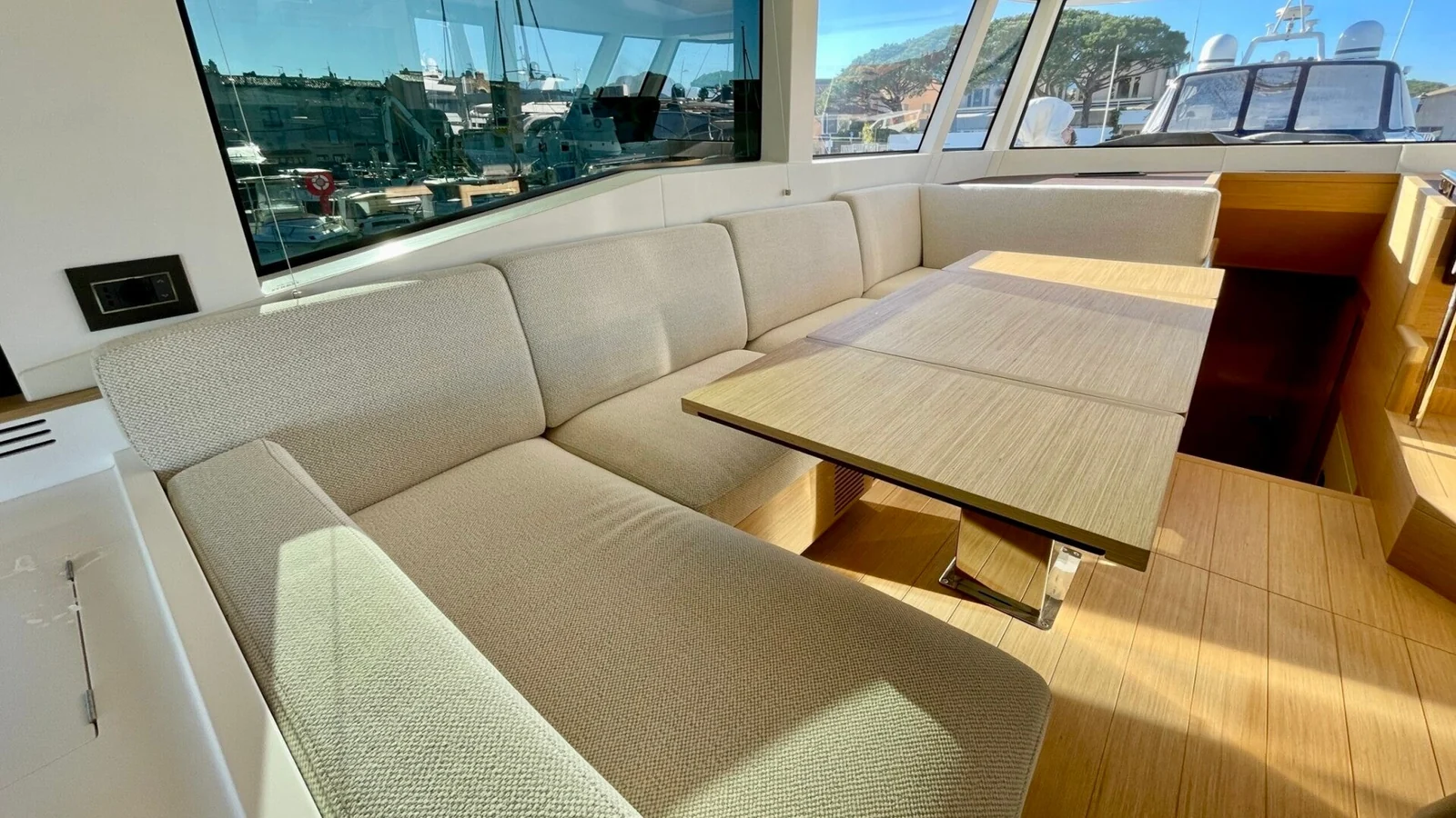 Pardo 60, photo 13 location yacht Cannes