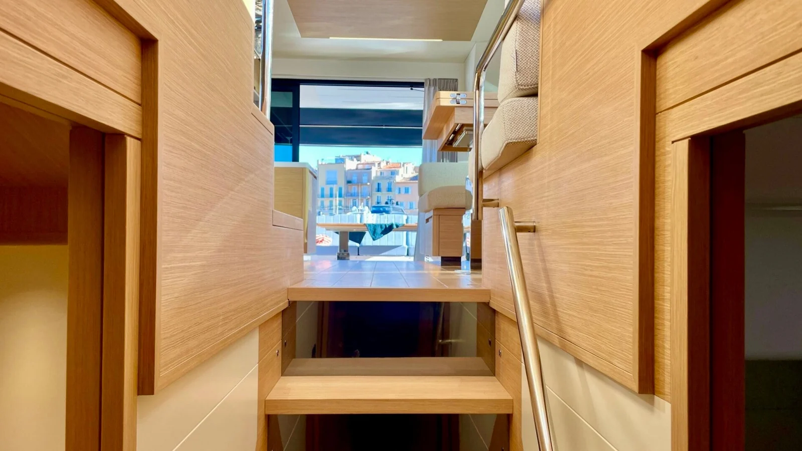 Pardo 60, photo 14 location yacht Cannes