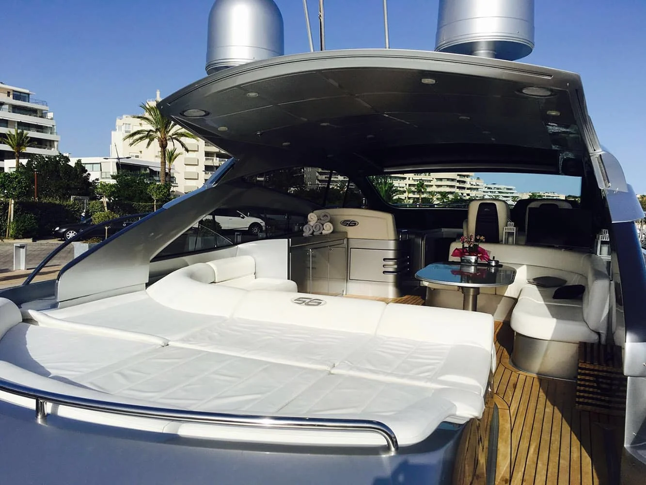 Pershing 56, photo 5 location yacht Cannes