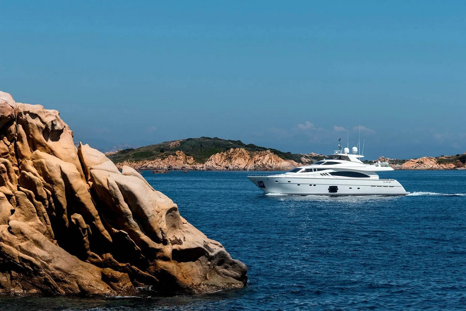 PORTHOS - photo 7 yacht charter Cannes