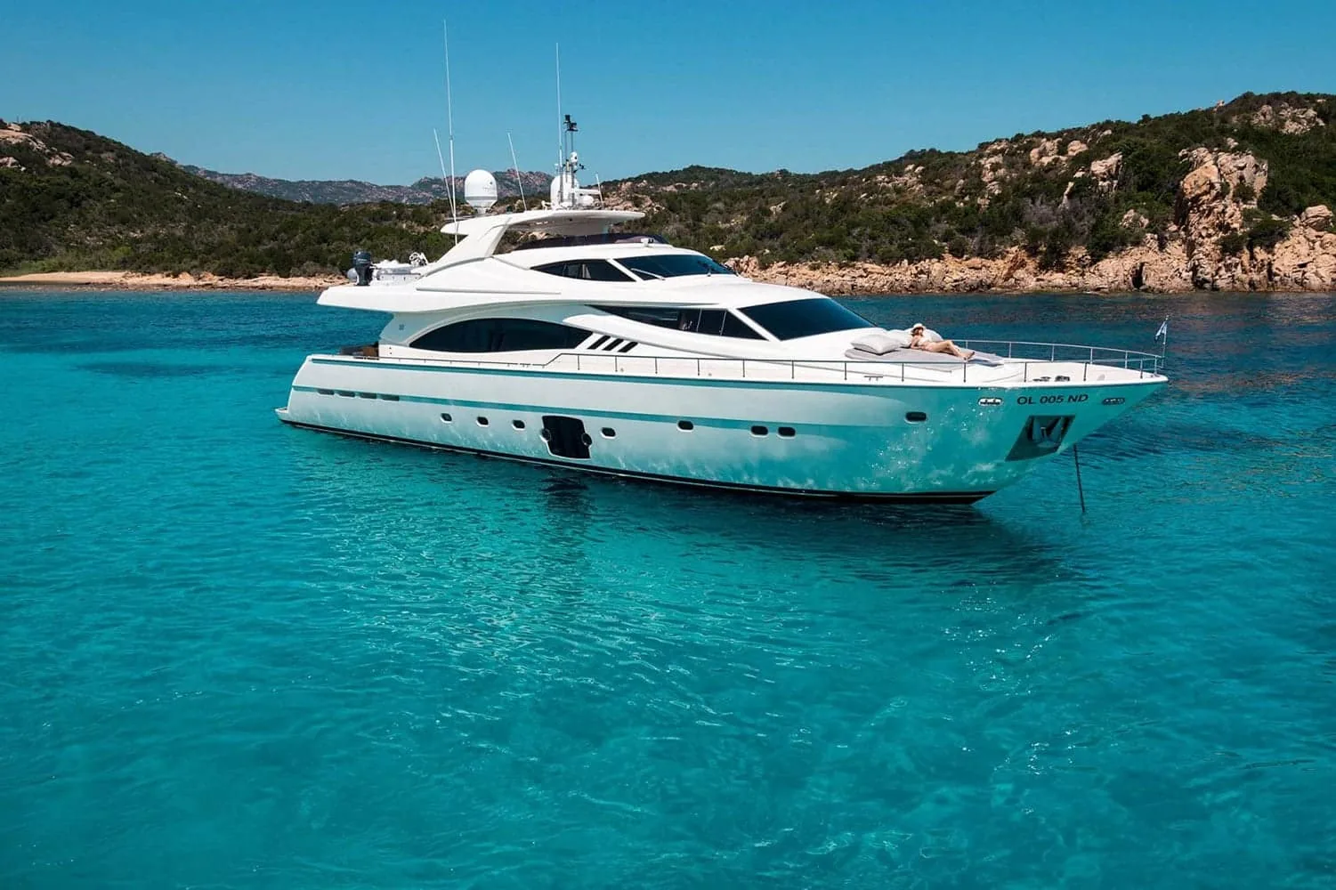 PORTHOS - photo 9 yacht charter Cannes