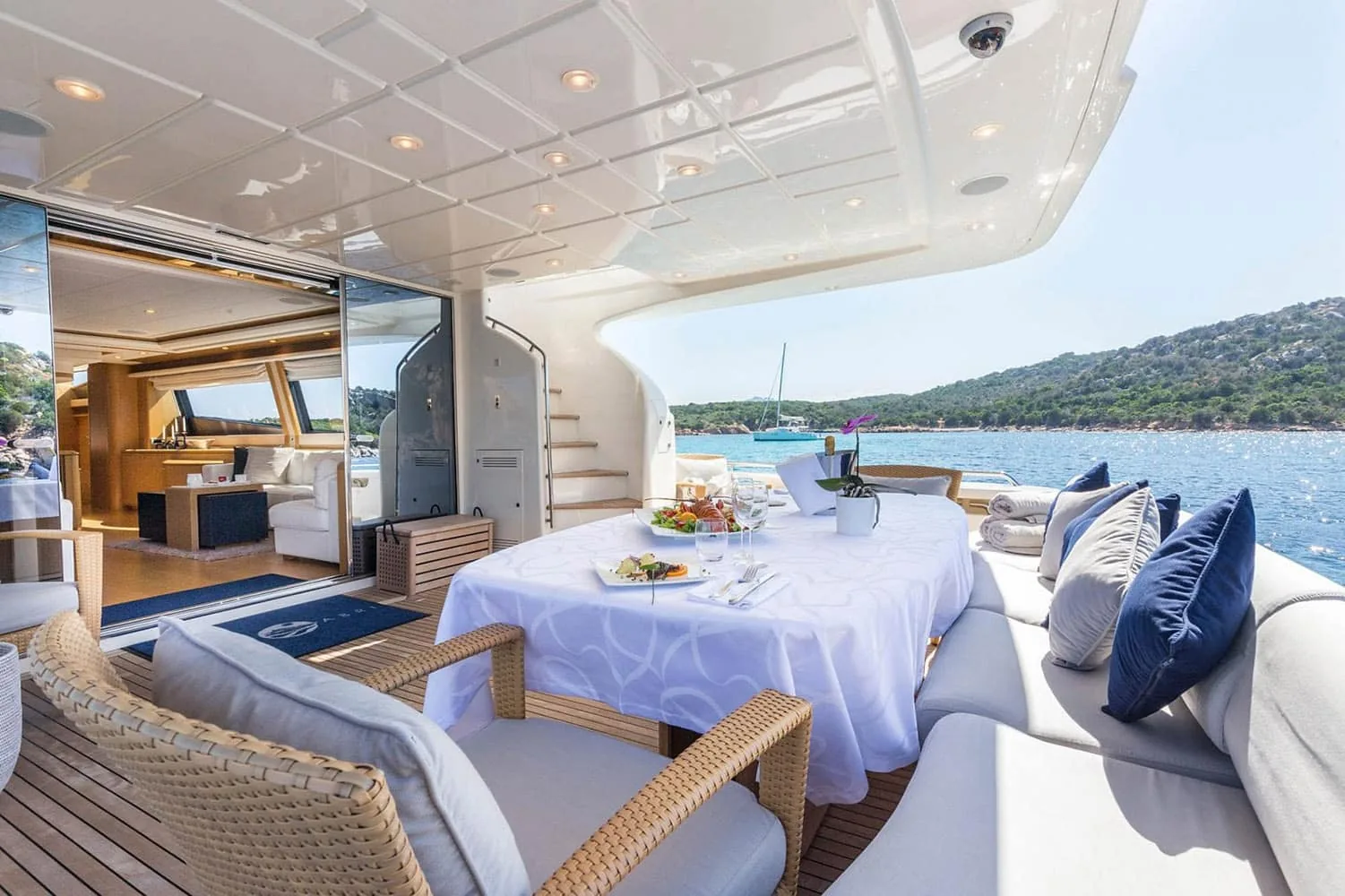 PORTHOS - photo 18 yacht charter Cannes