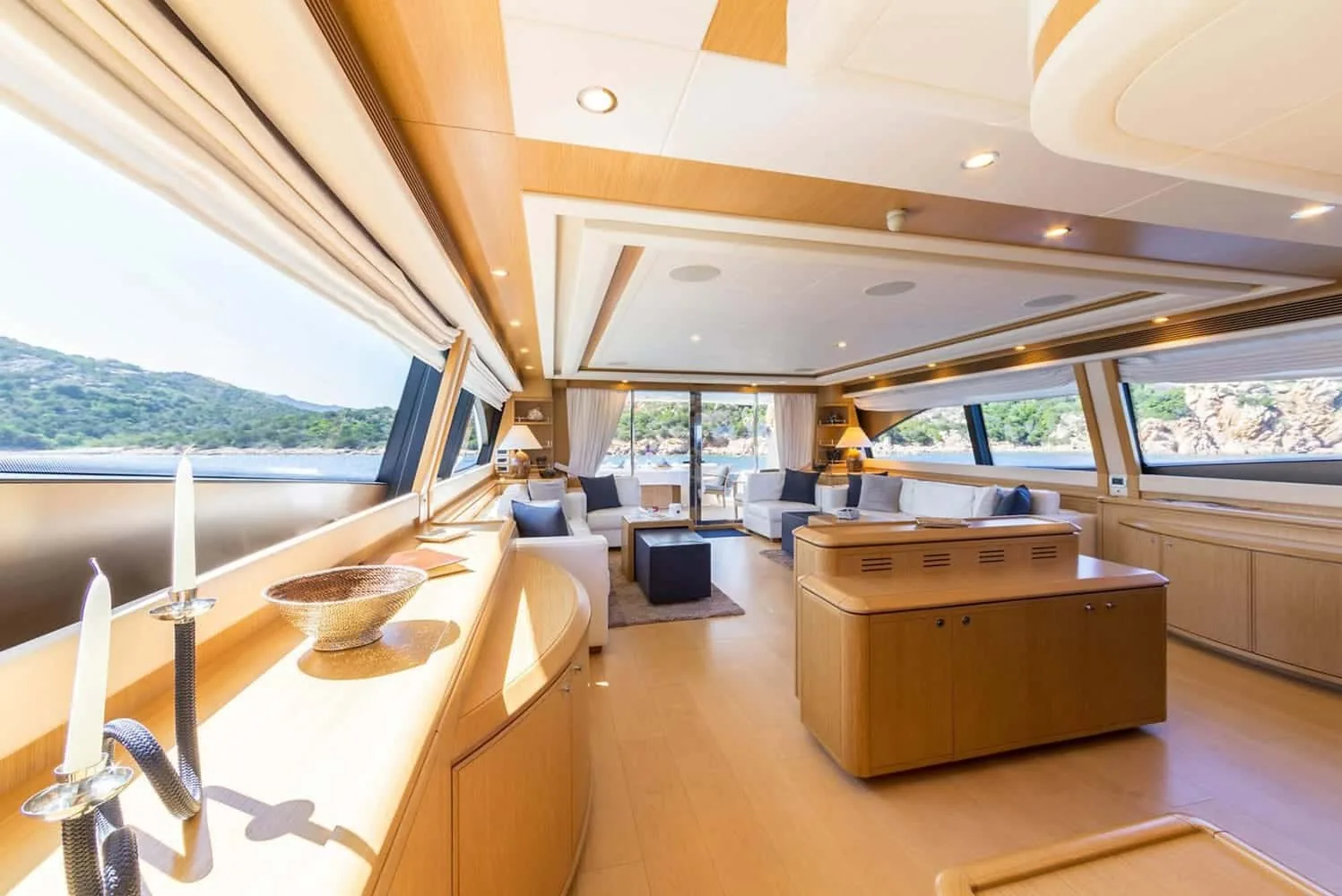 PORTHOS - photo 21 yacht charter Cannes