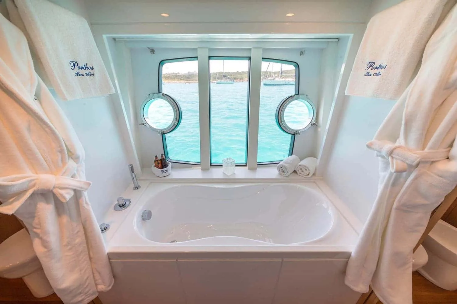 PORTHOS - photo 30 yacht charter Cannes