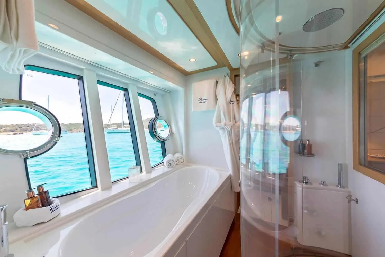 PORTHOS - photo 31 yacht charter Cannes