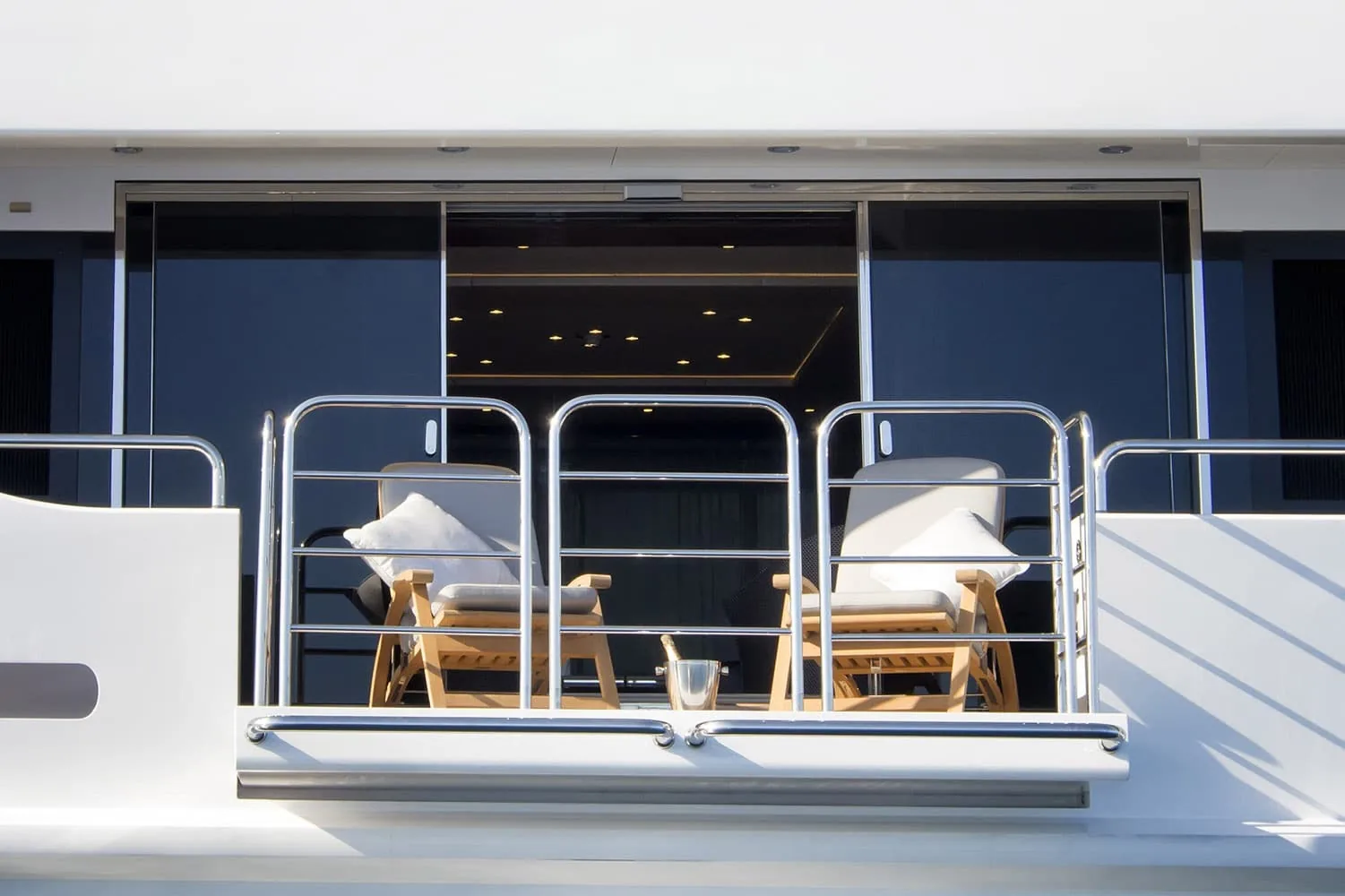 PRINCESS AVK - photo 12 yacht charter Cannes