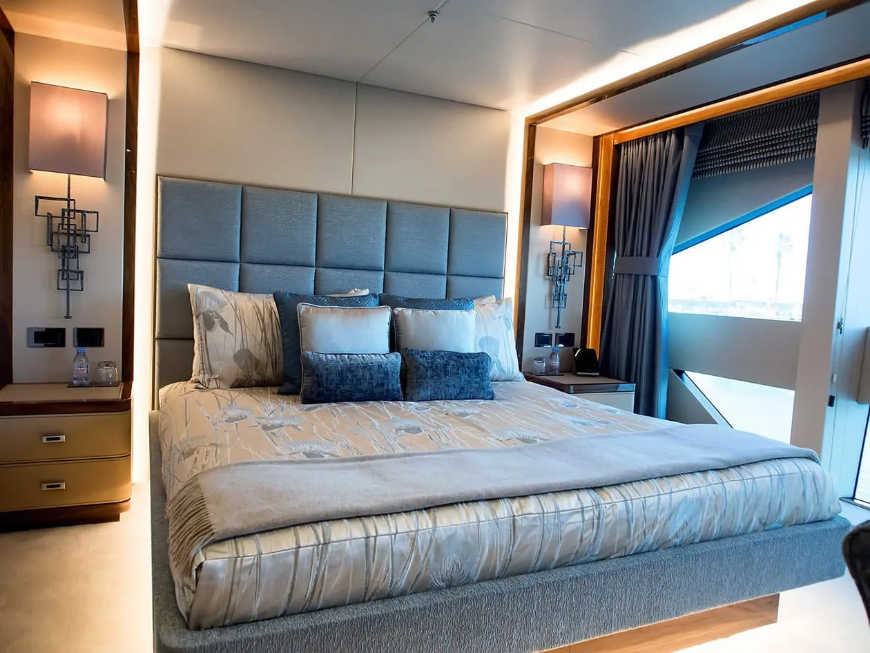 PRINCESS AVK - photo 22 yacht charter Cannes