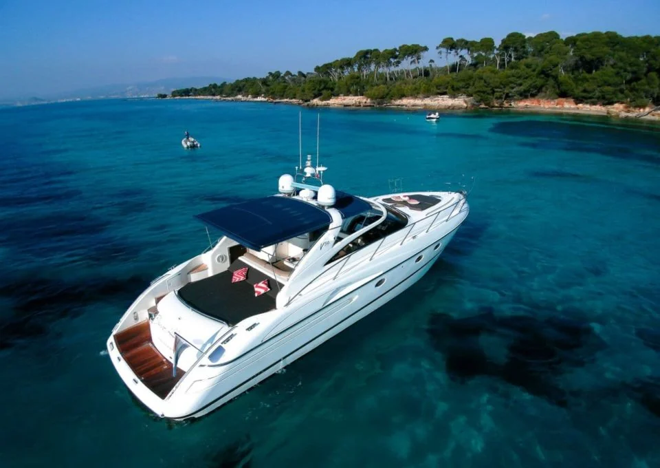 Princess V50, photo 4 location yacht Cannes