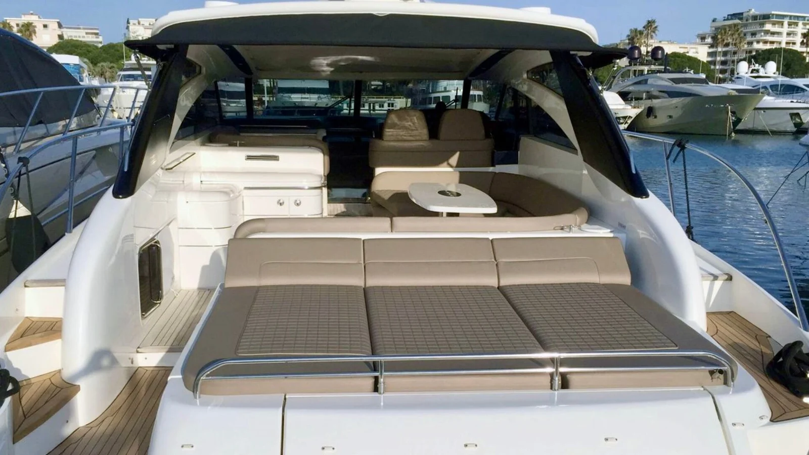 Princess V58, photo 9 location yacht Cannes