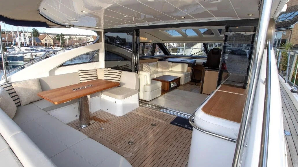 Princess V62 Sport, photo 6 location yacht Cannes