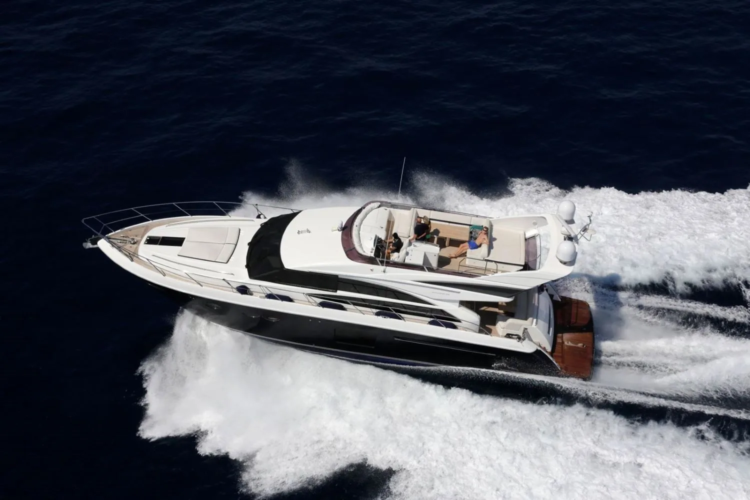 PRINCESS V64 - photo 4 yacht charter Cannes