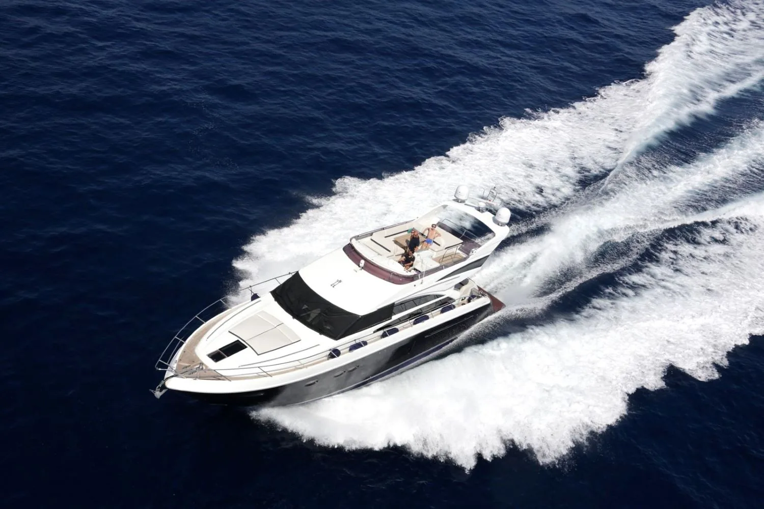 PRINCESS V64 - photo 5 yacht charter Cannes