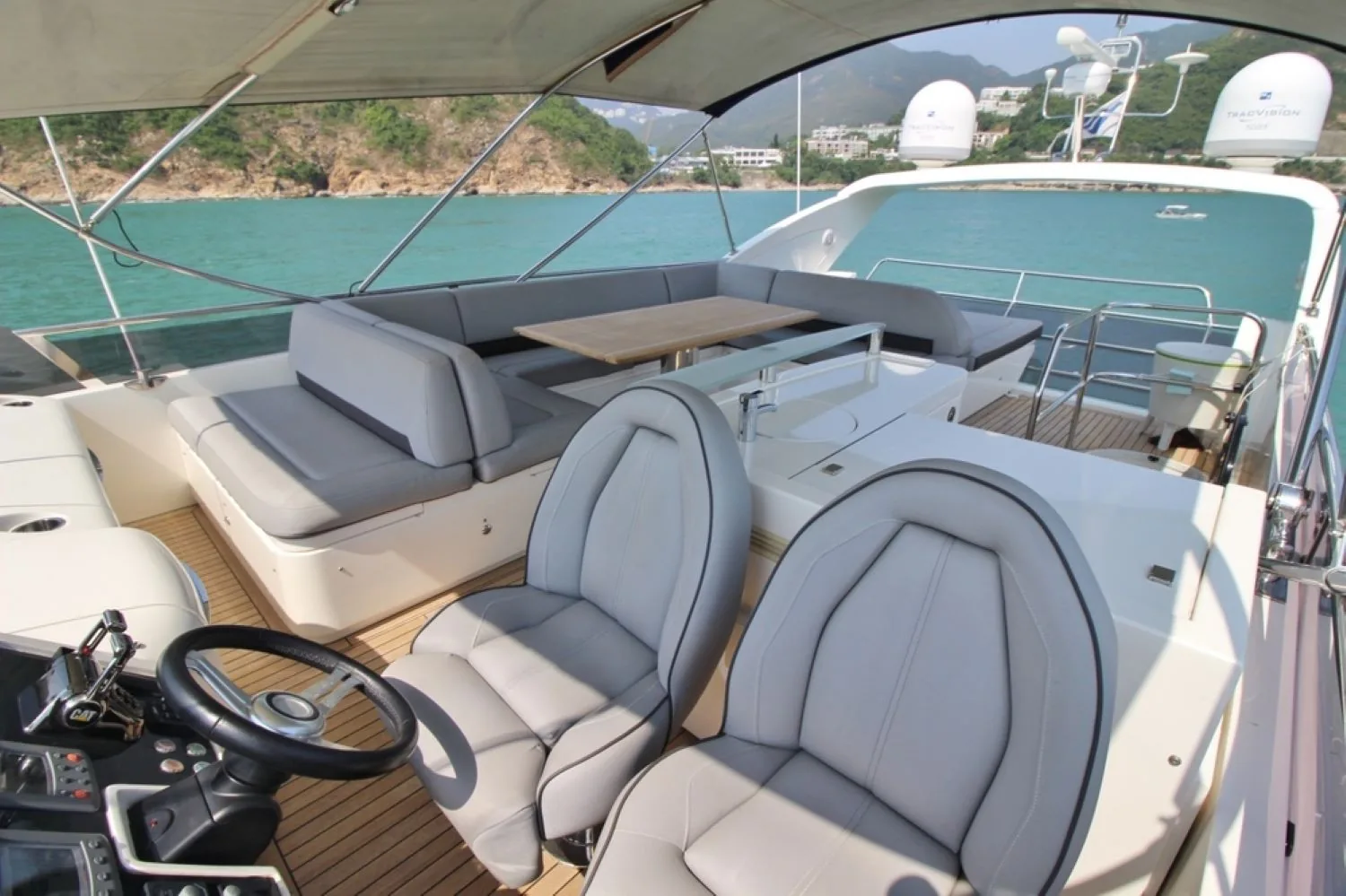 PRINCESS V64 - photo 10 yacht charter Cannes
