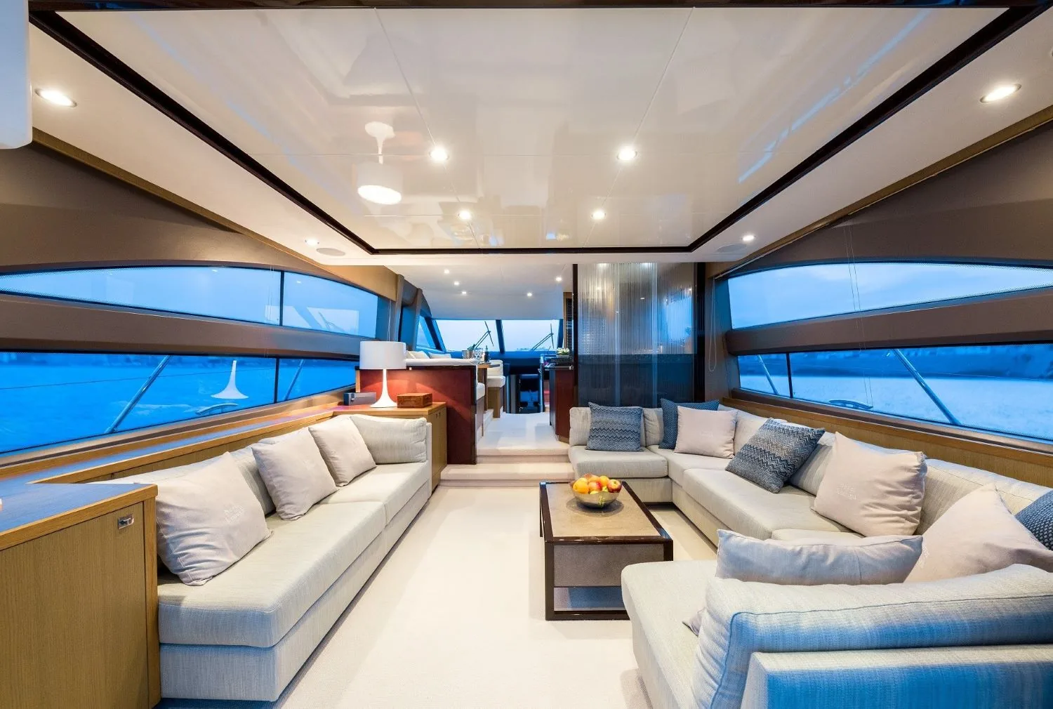 PRINCESS V64 - photo 11 yacht charter Cannes