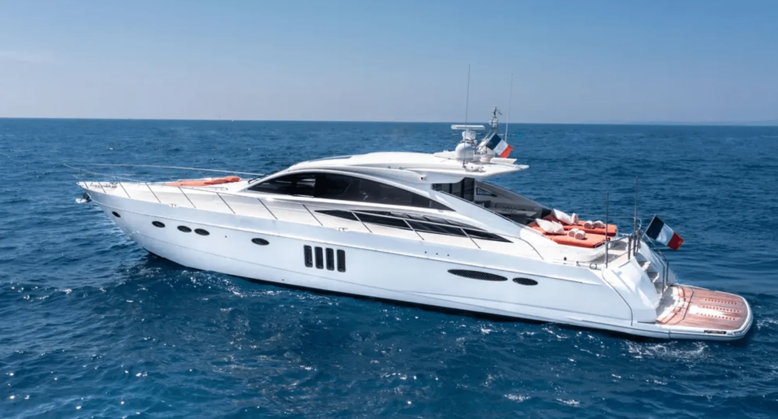 Princess V70, photo 9 location yacht Cannes