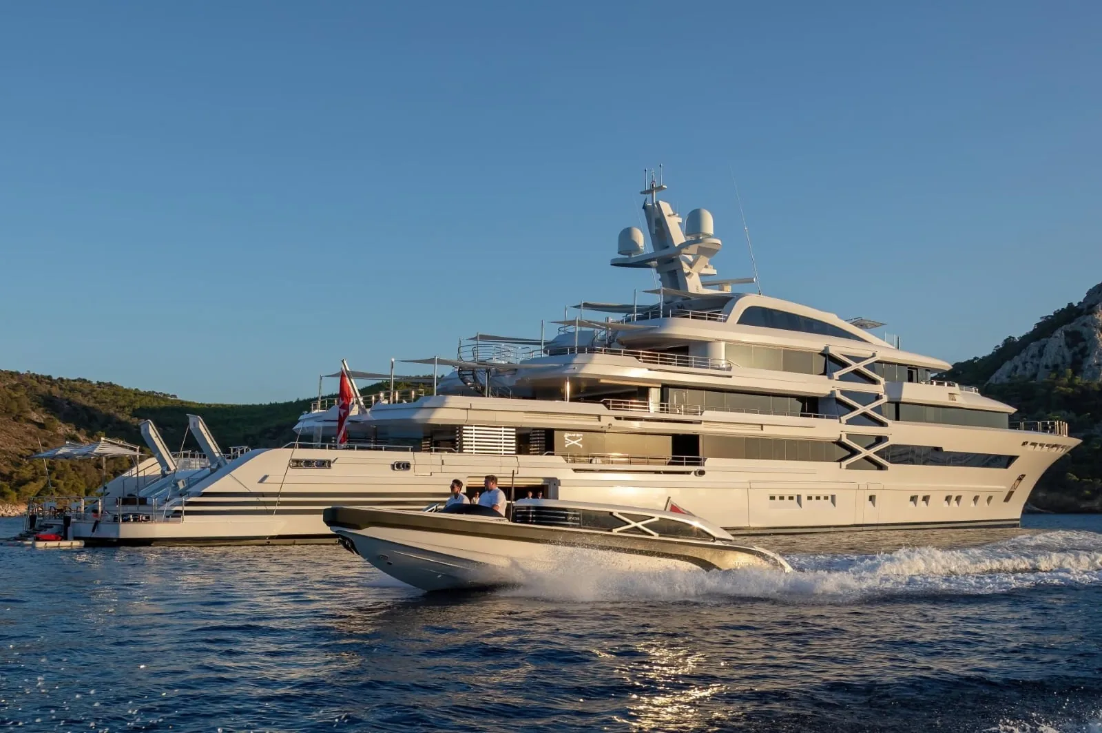 PROJECT X - photo 2 yacht charter Cannes