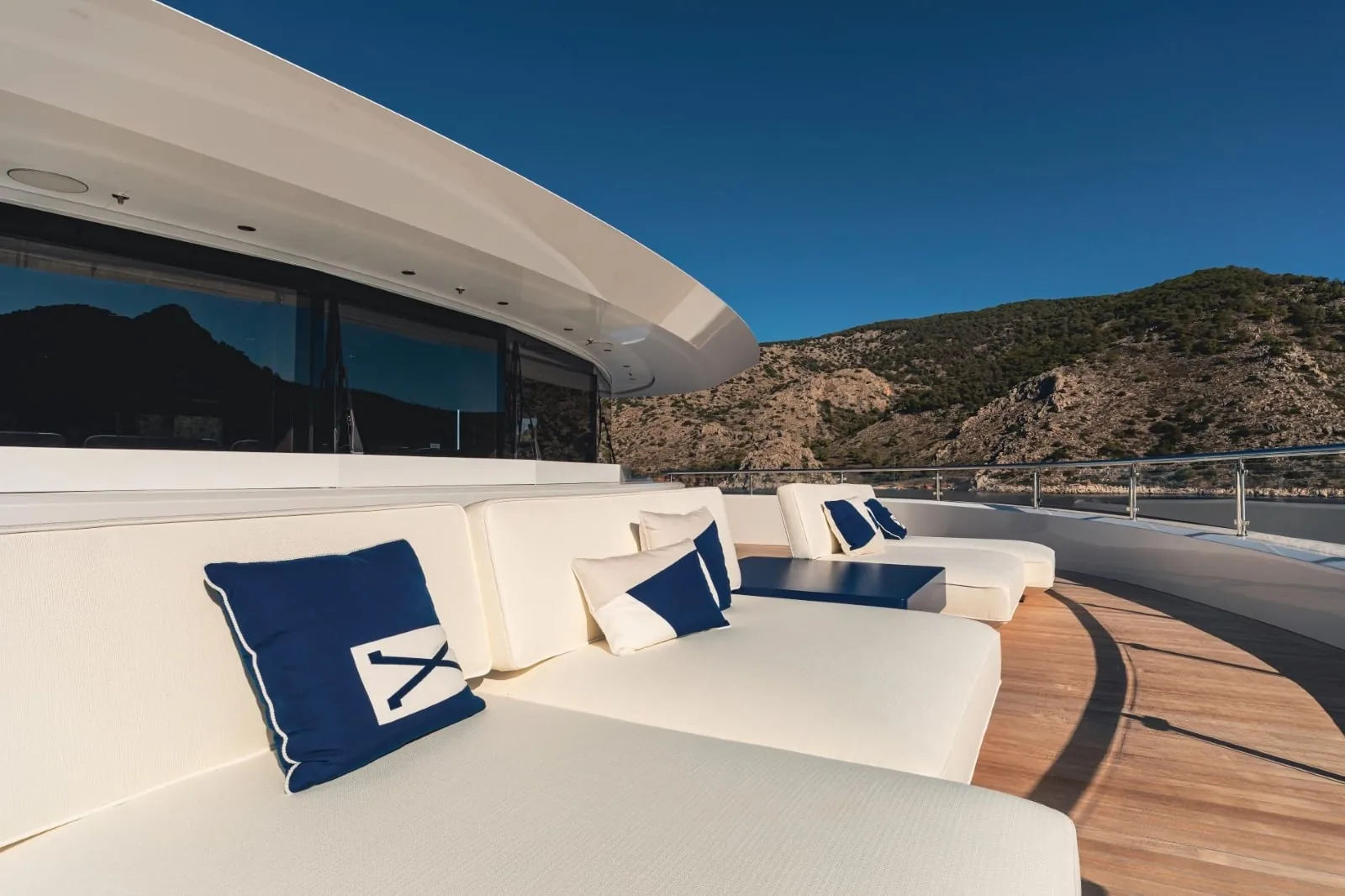 PROJECT X - photo 21 yacht charter Cannes