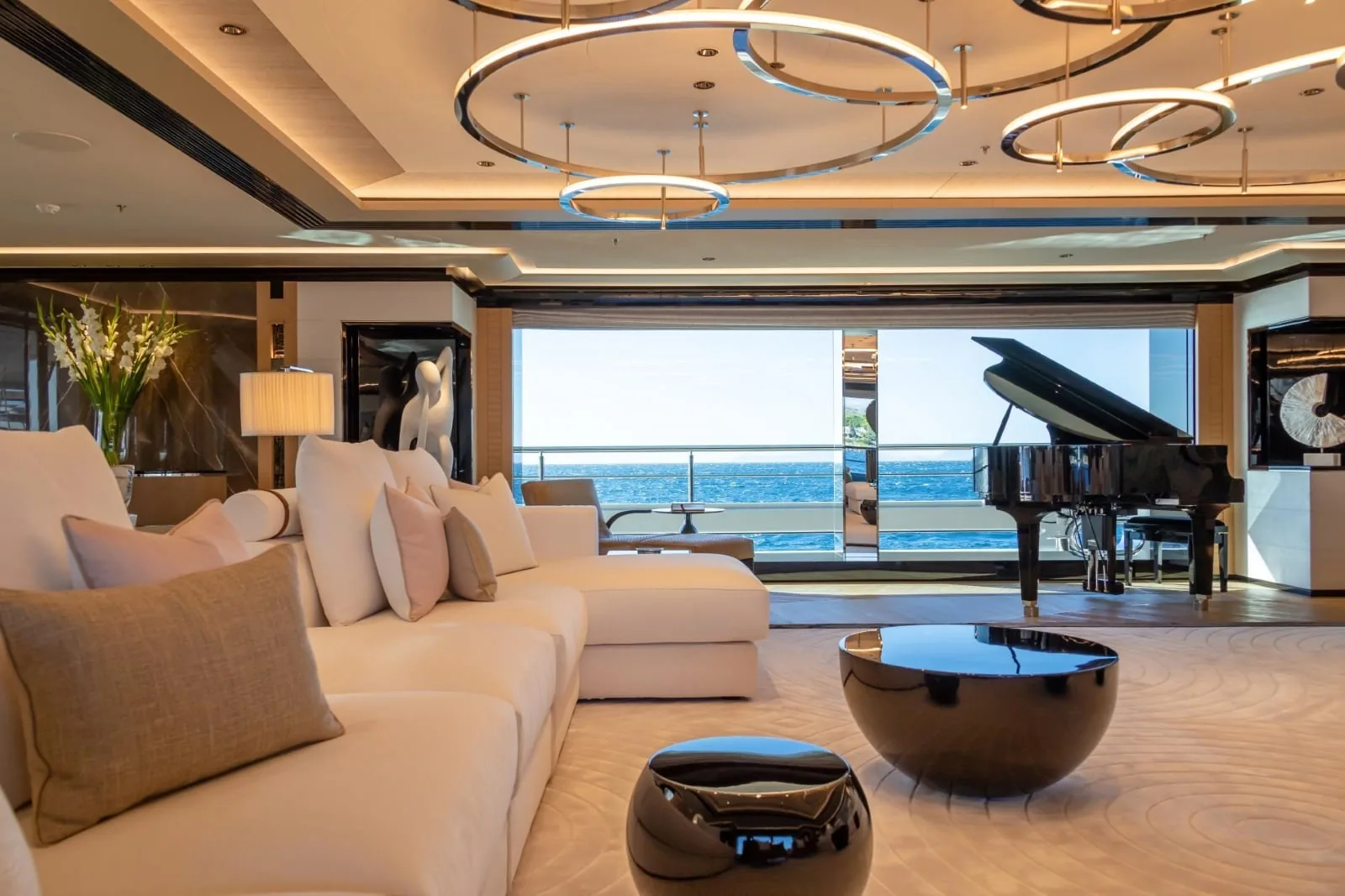 PROJECT X - photo 31 yacht charter Cannes