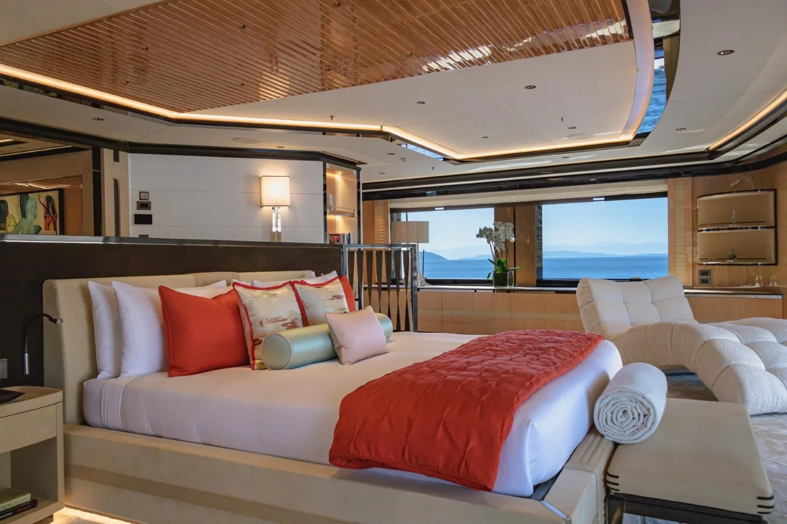 PROJECT X - photo 39 yacht charter Cannes