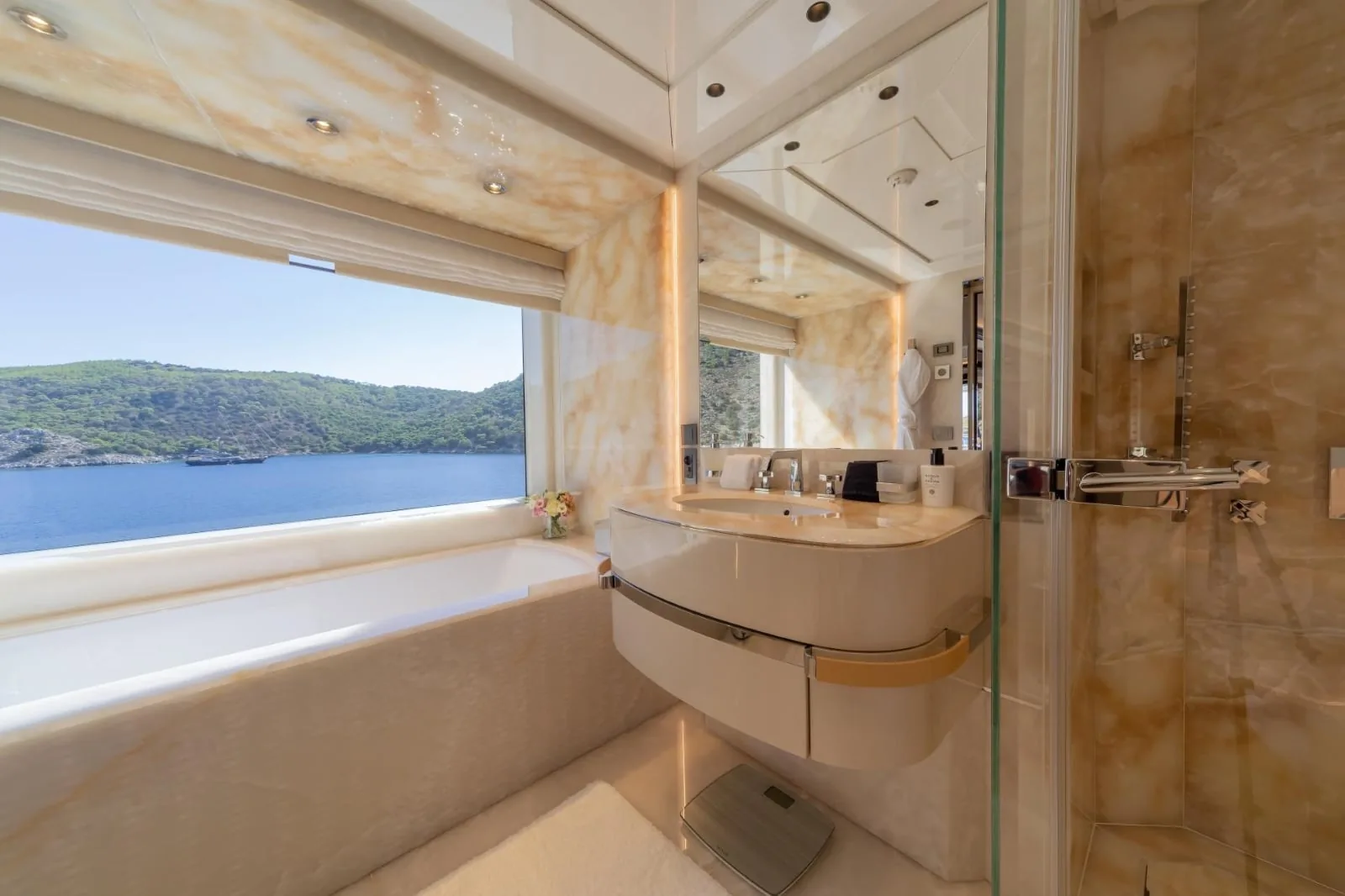 PROJECT X - photo 40 yacht charter Cannes