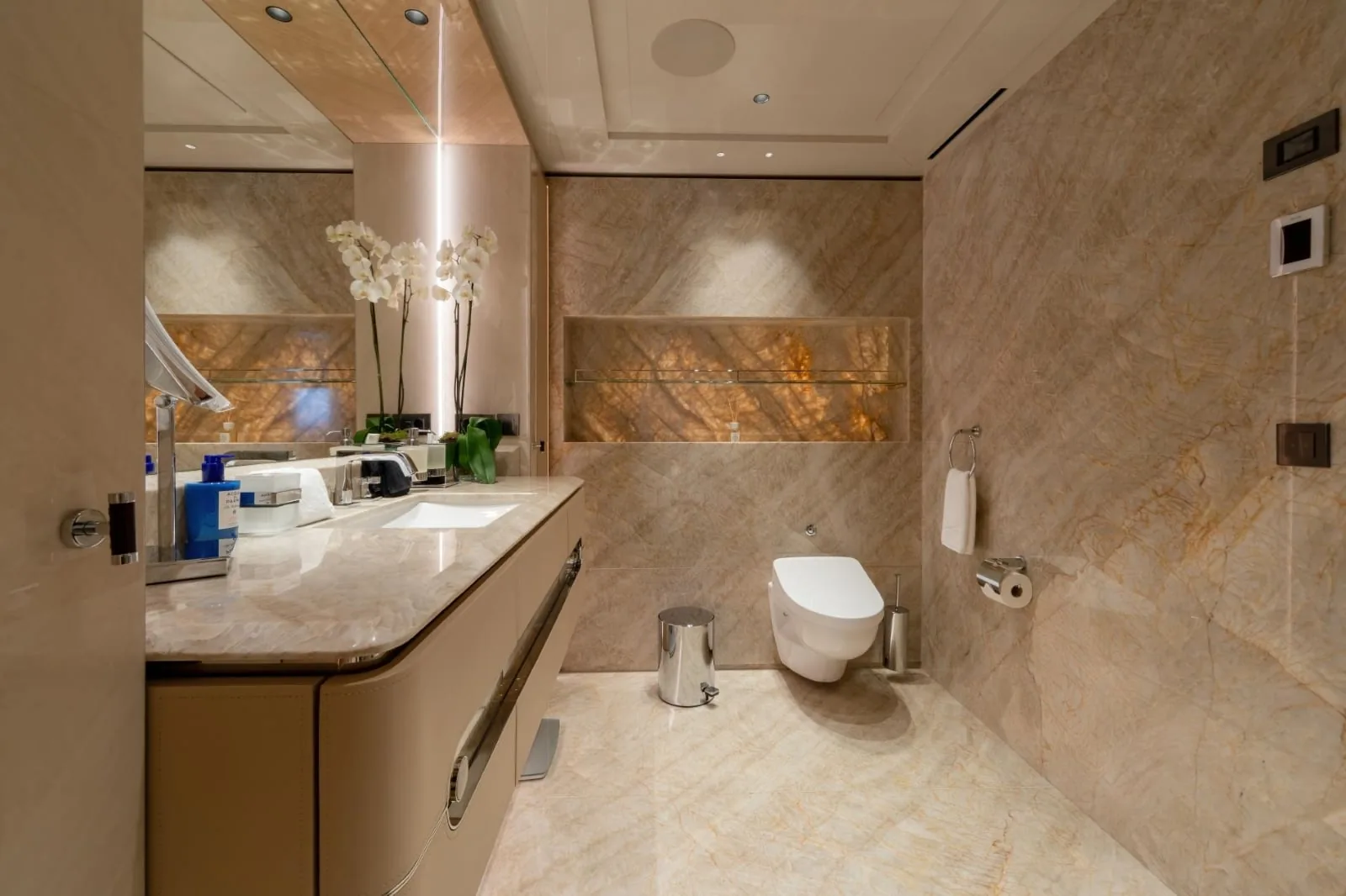 PROJECT X - photo 46 yacht charter Cannes