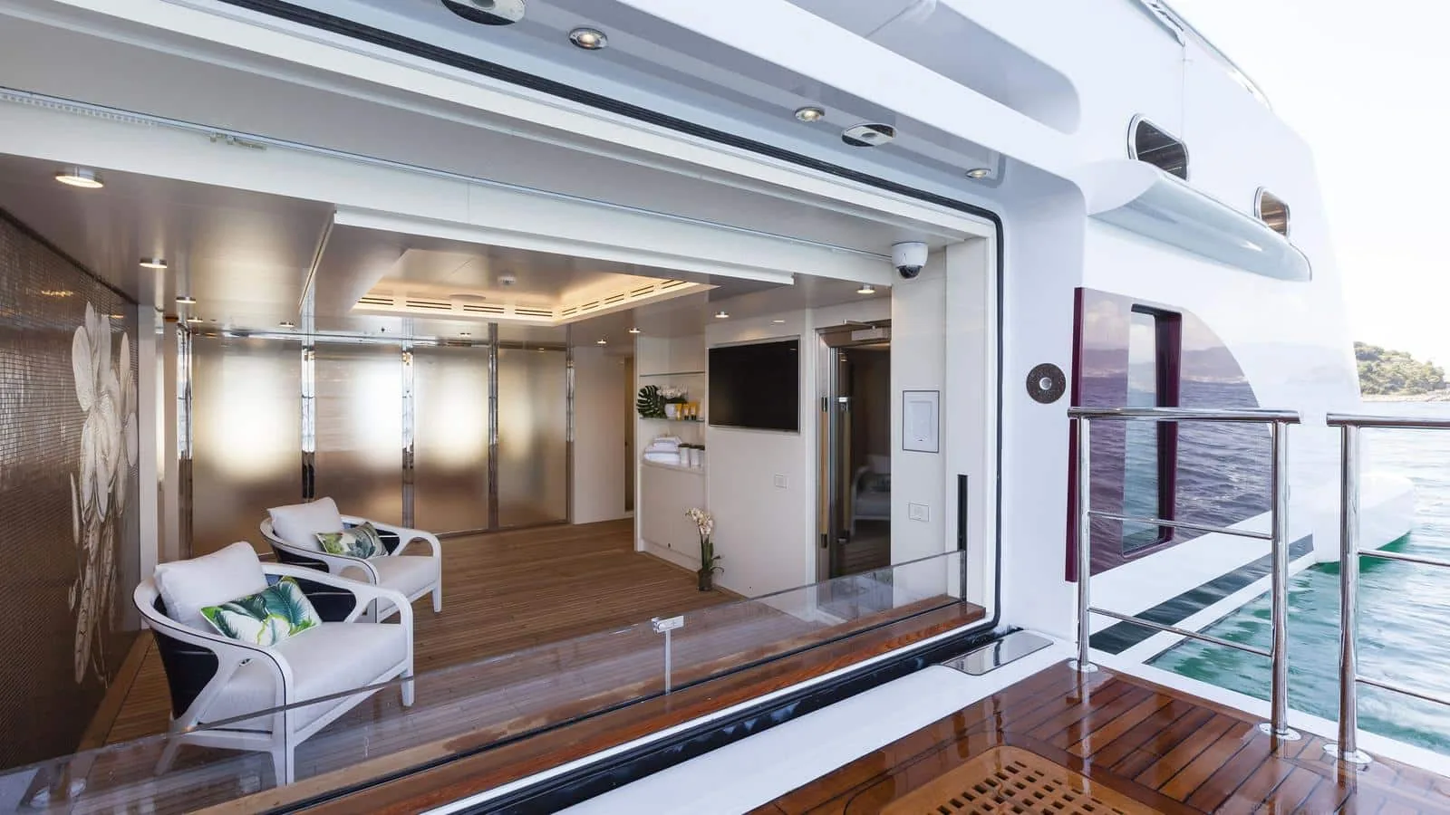 QUINTA ESSENTIA - photo 10 yacht charter Cannes