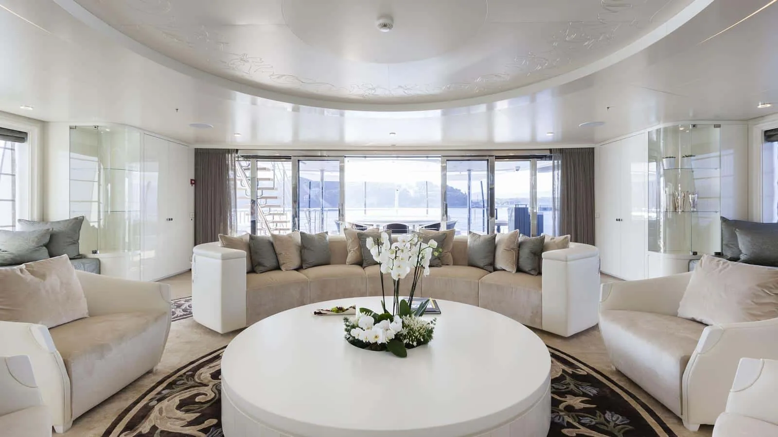 QUINTA ESSENTIA - photo 16 yacht charter Cannes
