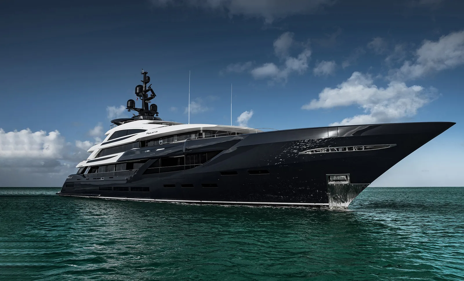 RESILIENCE - photo 2 yacht charter Cannes