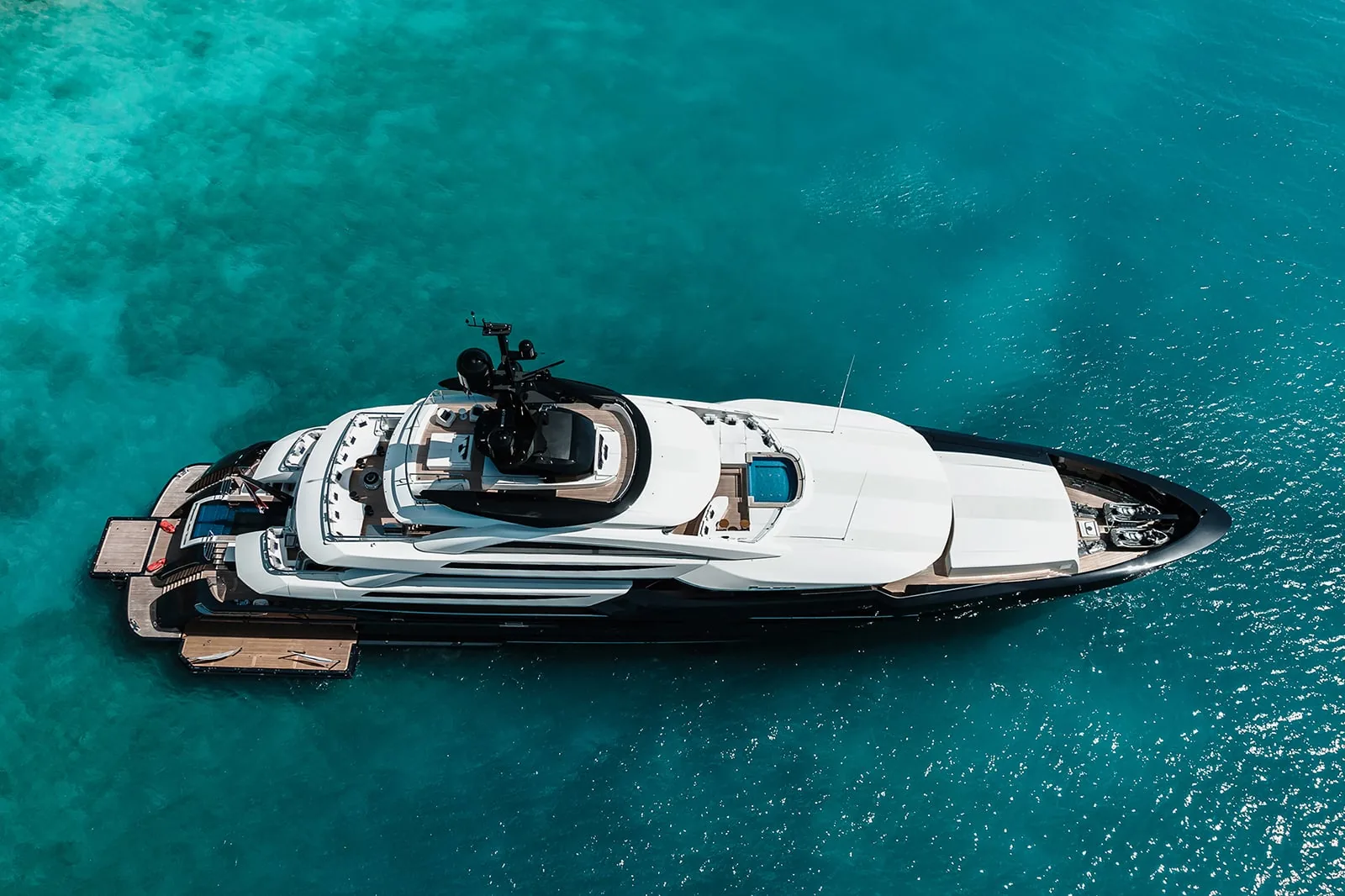 RESILIENCE - photo 4 yacht charter Cannes
