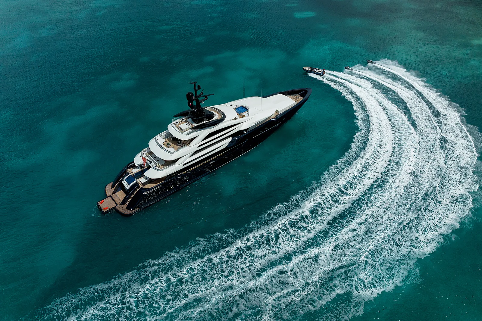 RESILIENCE - photo 5 yacht charter Cannes