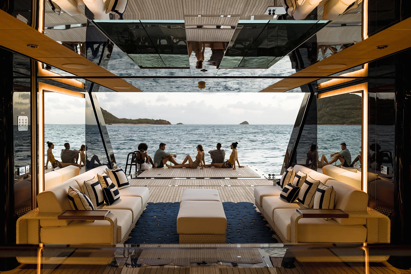 RESILIENCE - photo 12 yacht charter Cannes