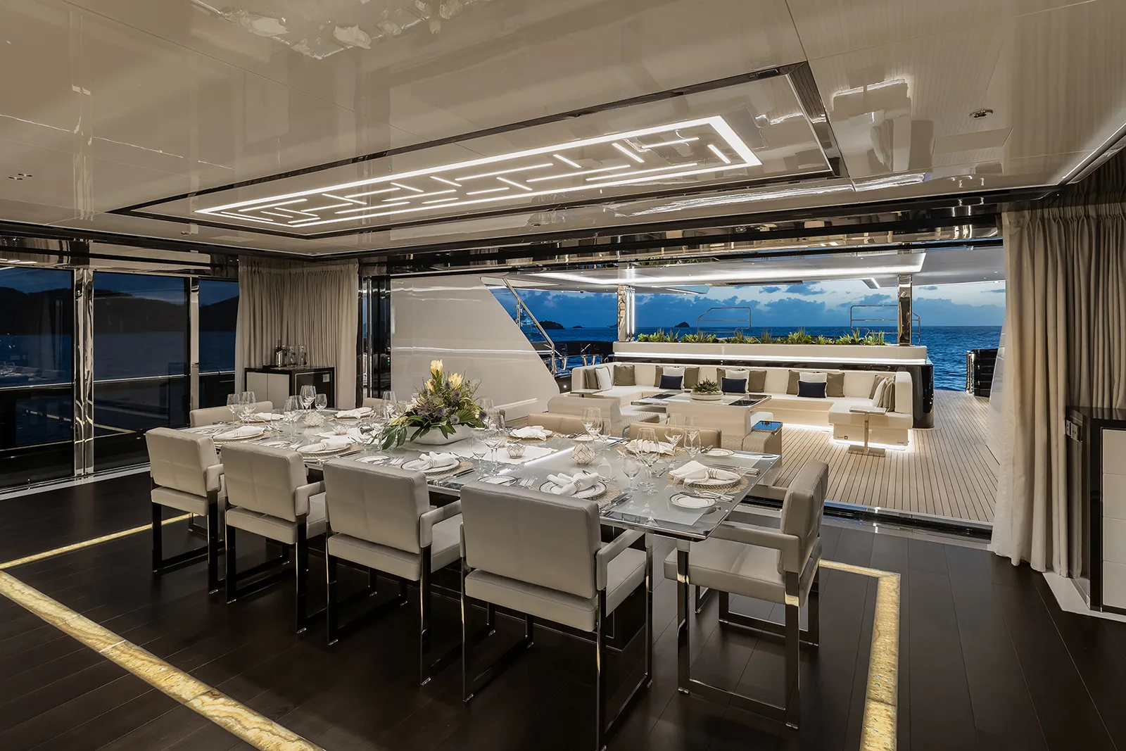 RESILIENCE - photo 24 yacht charter Cannes