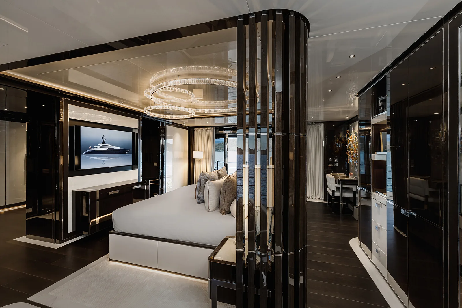 RESILIENCE - photo 27 yacht charter Cannes