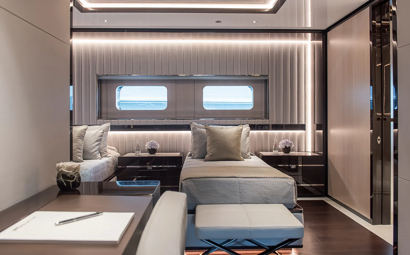 RESILIENCE - photo 34 yacht charter Cannes