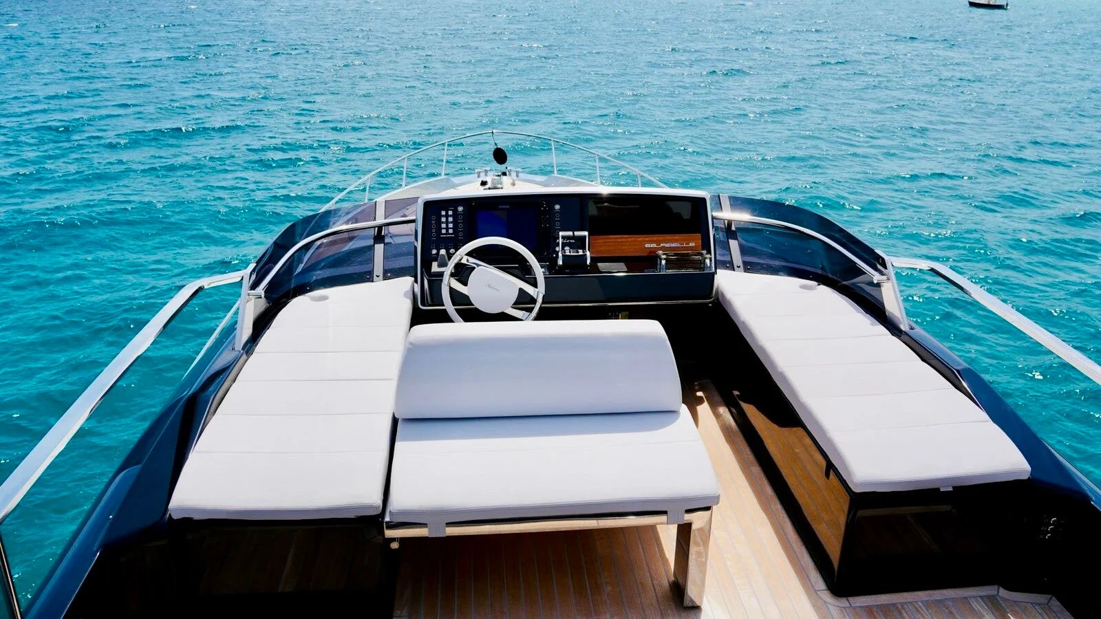 Riva 66 Ribelle, photo 5 location yacht Cannes