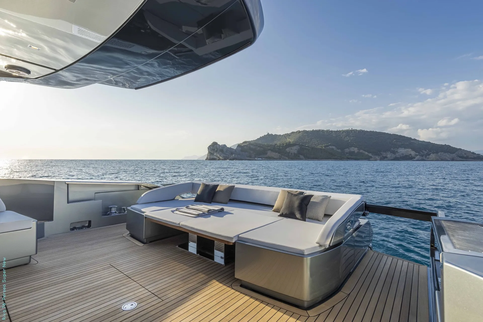 Riva 76 — photo 8 location yacht Cannes
