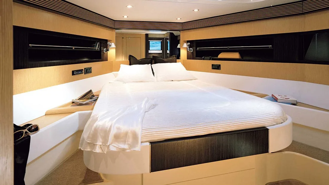 RIVA VERTIGO 63 - photo 6 yacht charter Cannes