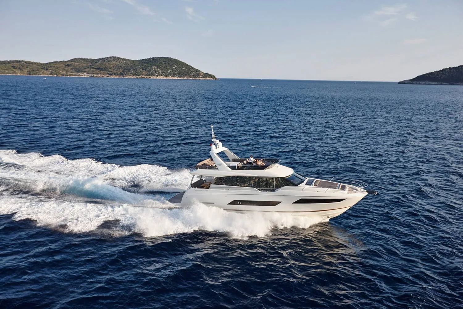 ROMY ONE - photo 6 yacht charter Cannes
