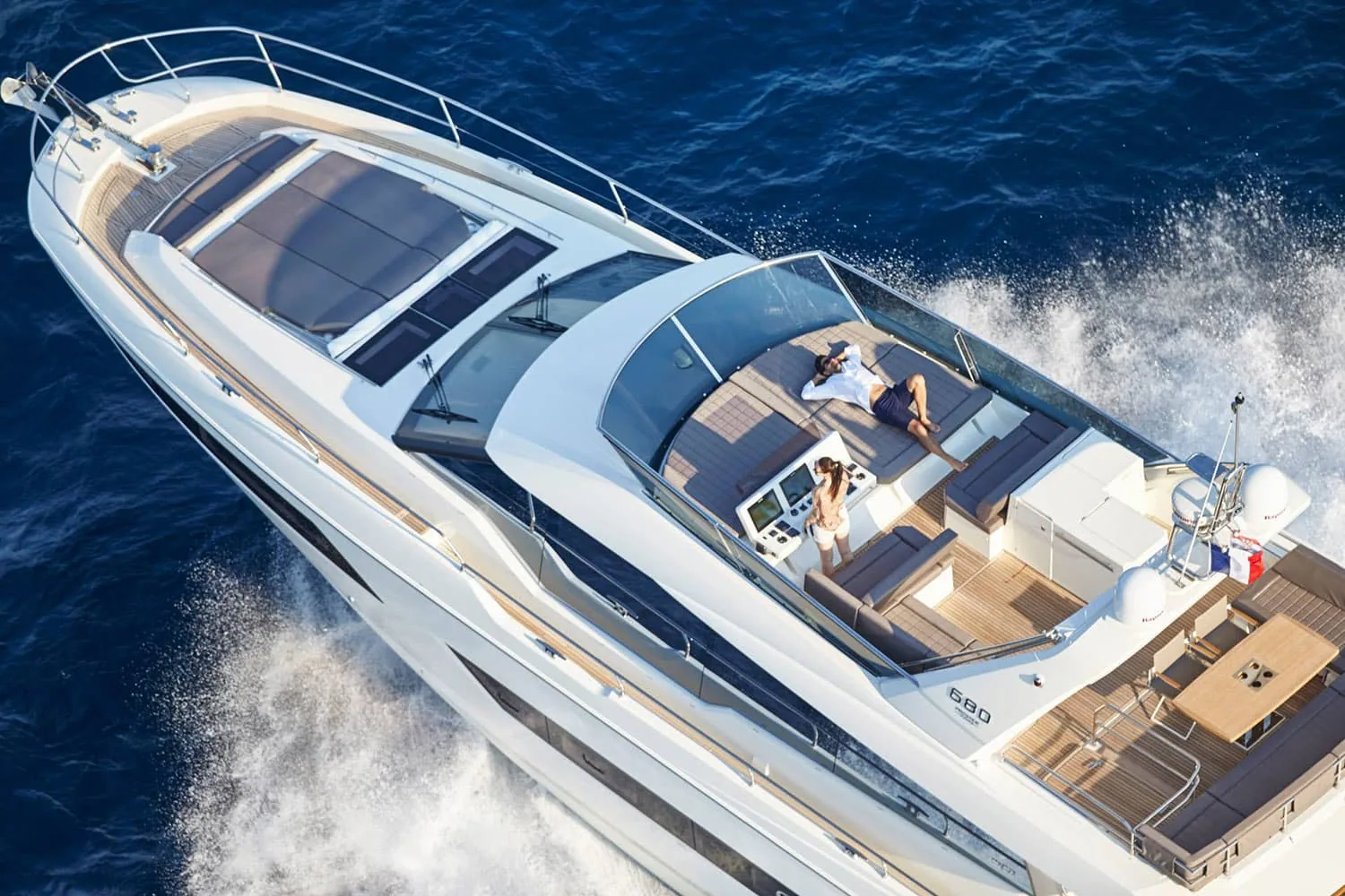 ROMY ONE - photo 8 yacht charter Cannes