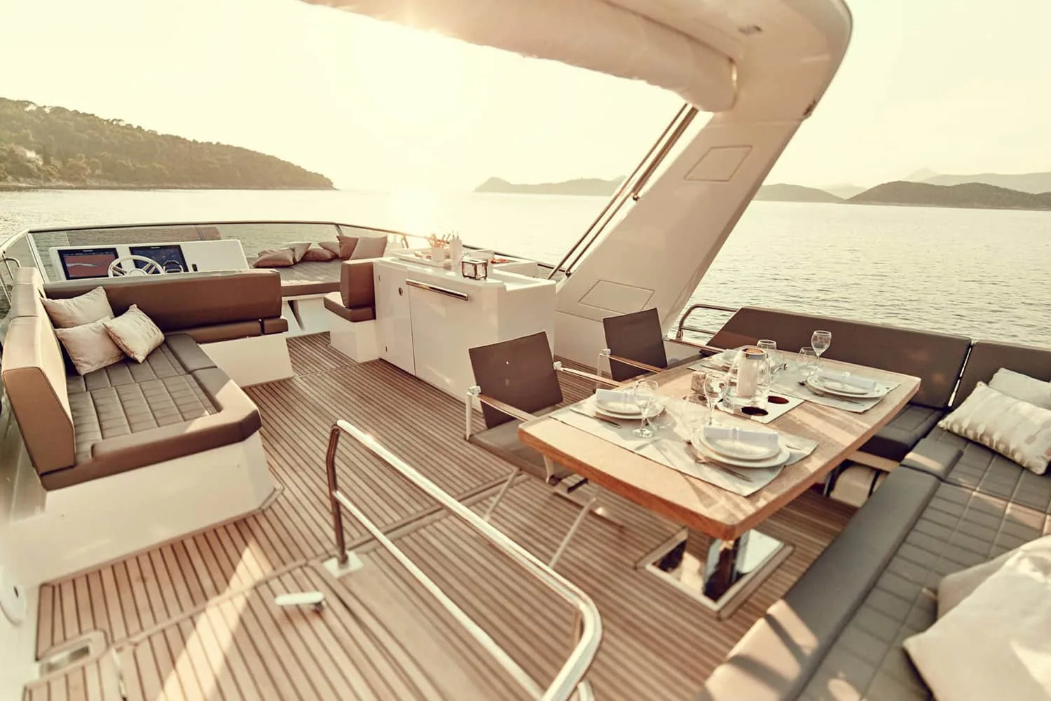ROMY ONE - photo 16 yacht charter Cannes