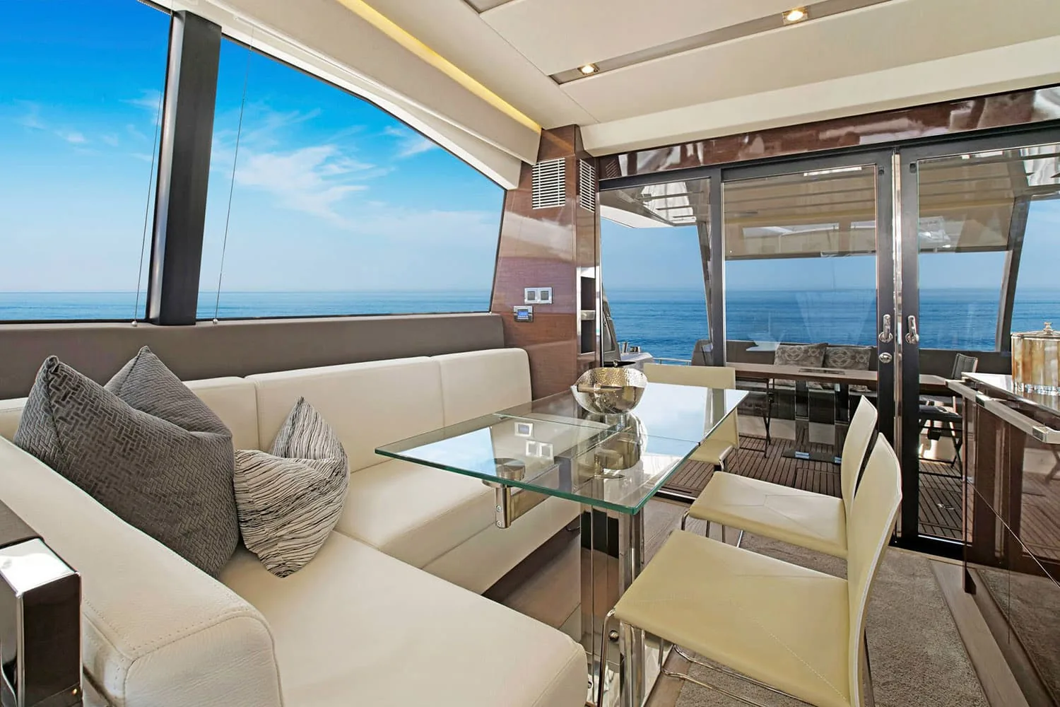 ROMY ONE - photo 23 yacht charter Cannes