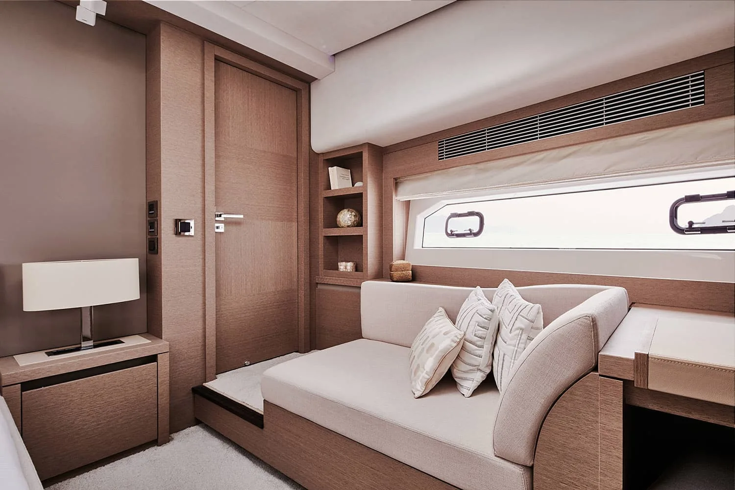 ROMY ONE - photo 27 yacht charter Cannes