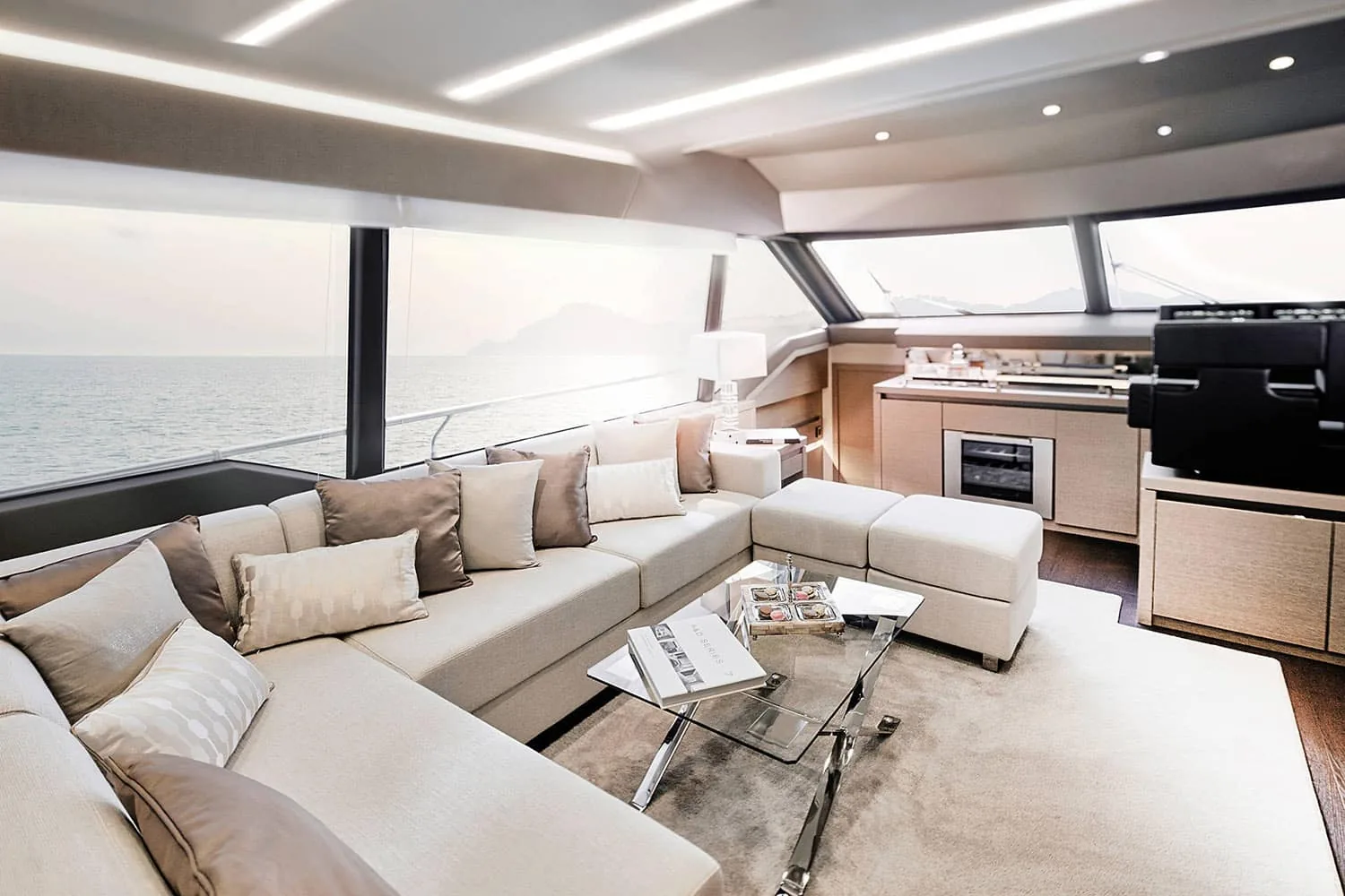ROMY ONE - photo 30 yacht charter Cannes