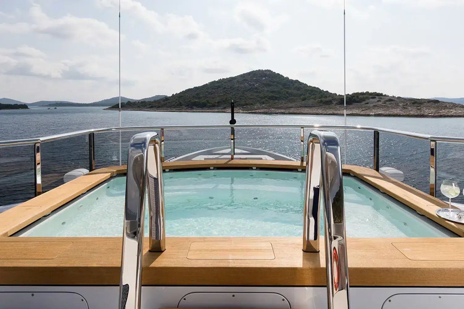 SAMURAI - photo 12 yacht charter Cannes
