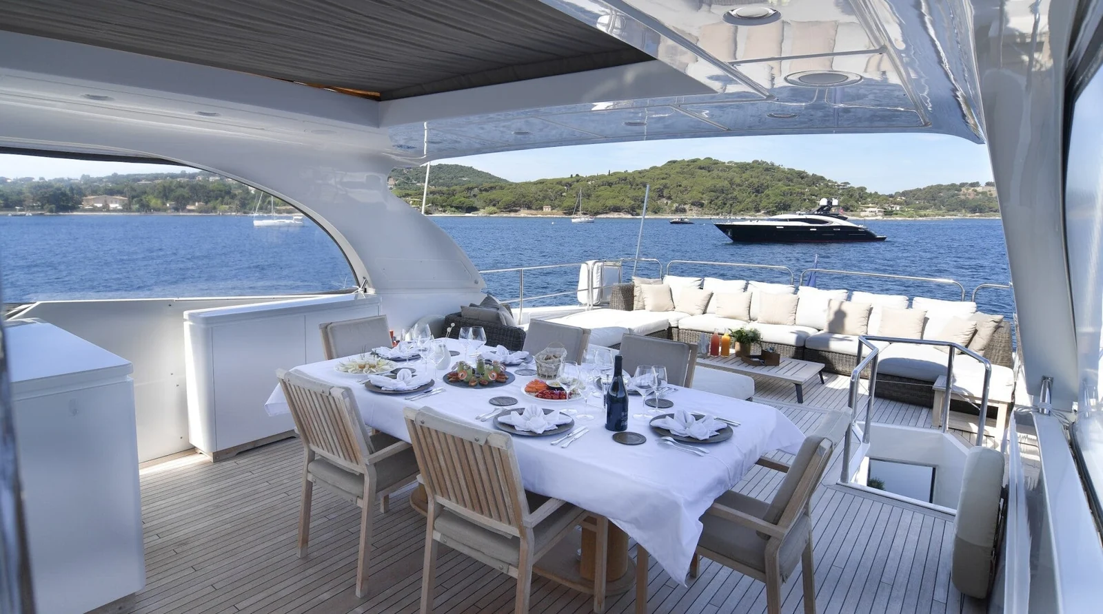 Sanlorenzo SL88, photo 7 location yacht Cannes
