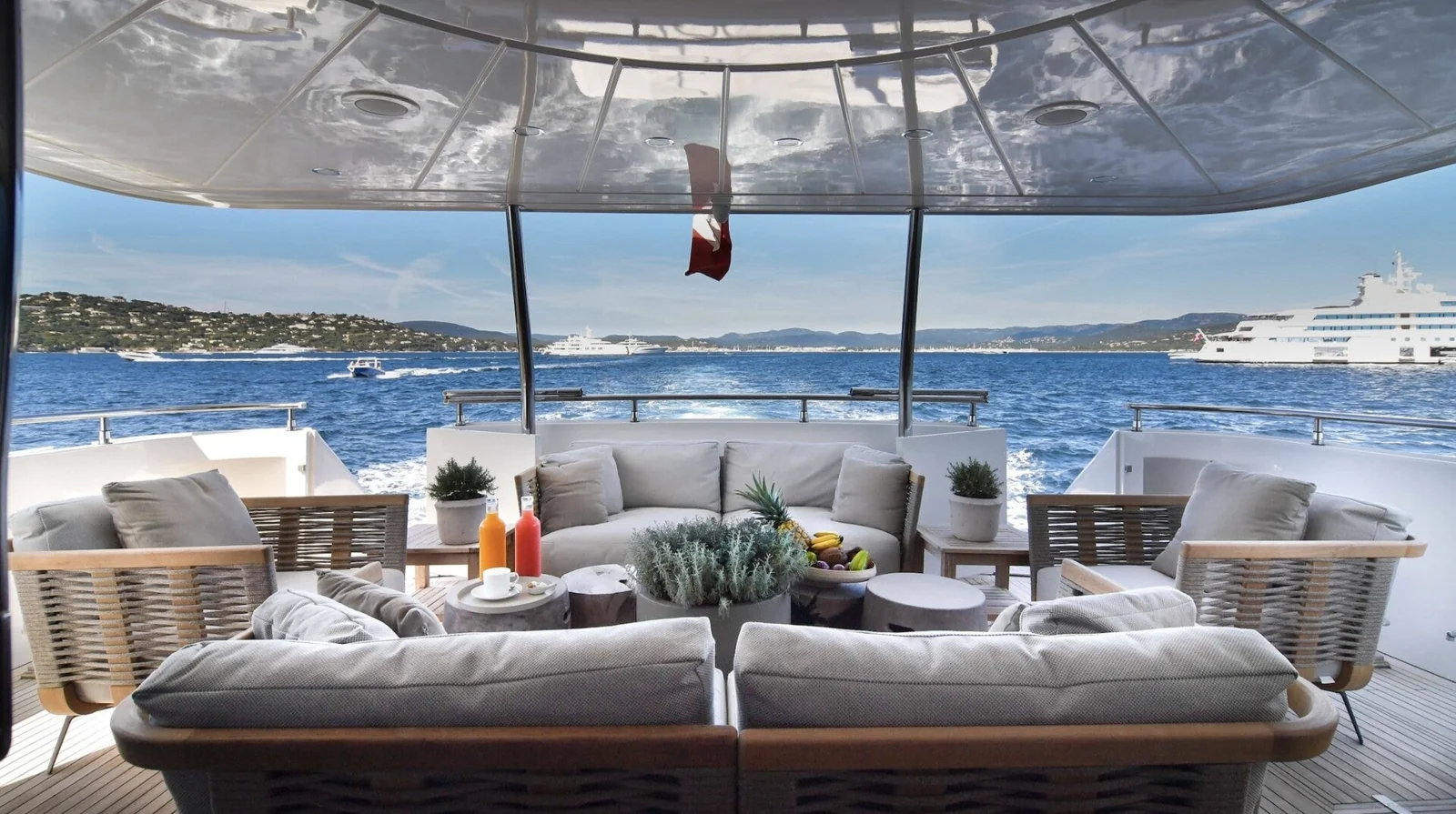 Sanlorenzo SL88, photo 8 location yacht Cannes