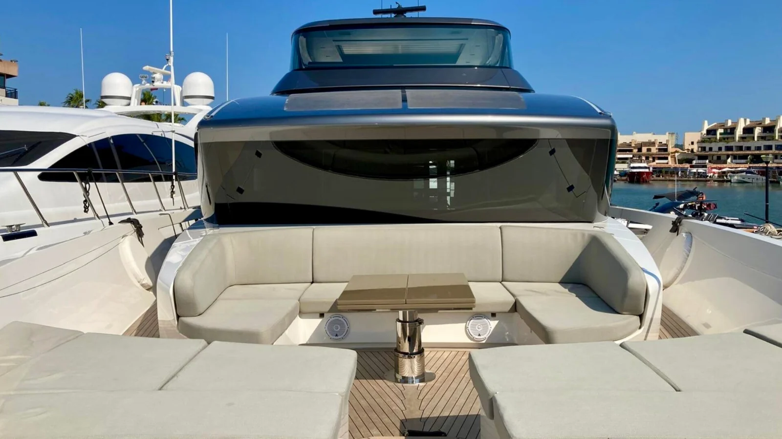 Sanlorenzo SX88, photo 8 location yacht Cannes